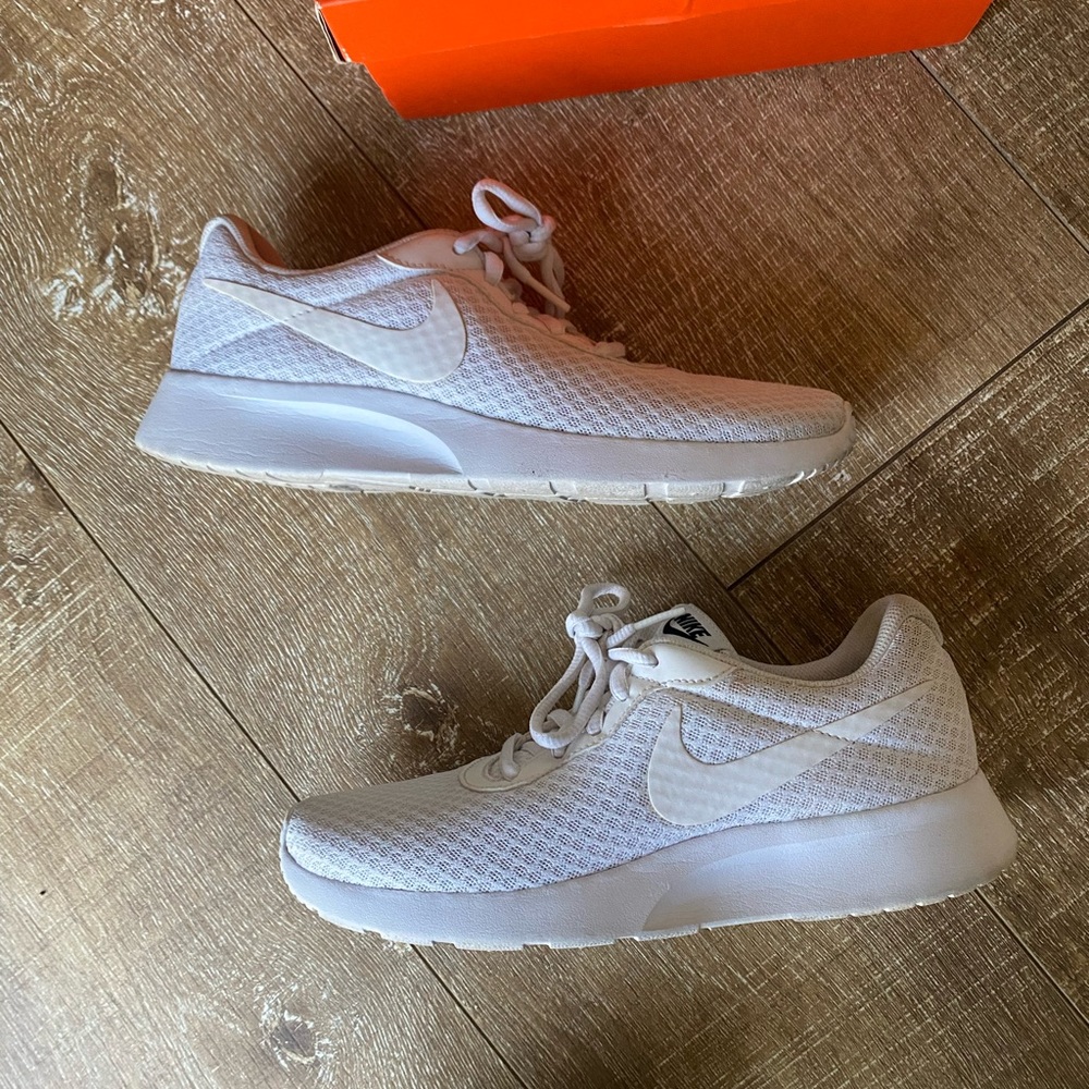 White Nike sneakers, used